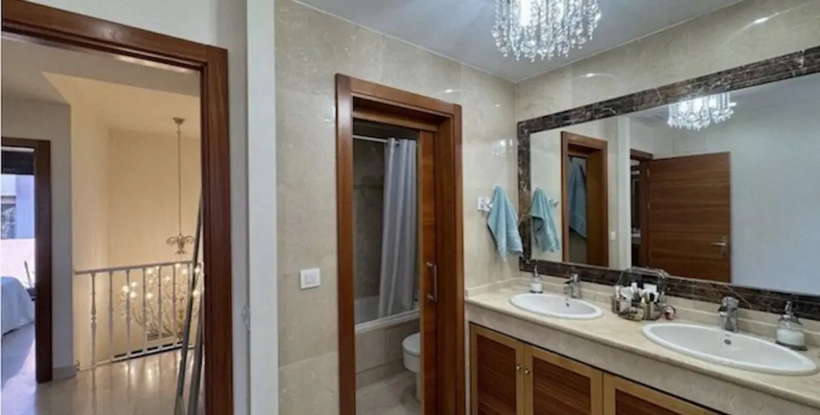 Продажа таунхауса в Estepona 5