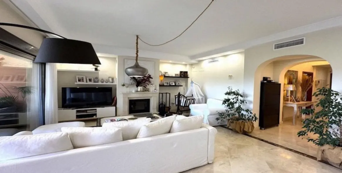 Продажа таунхауса в Estepona 14