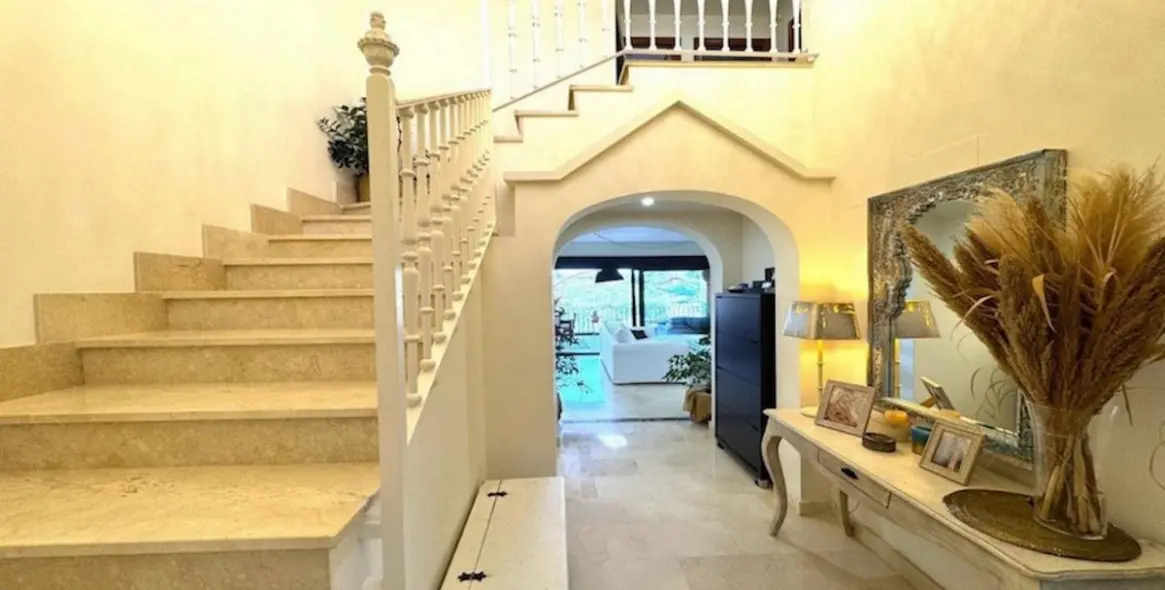 Продажа таунхауса в Estepona 12