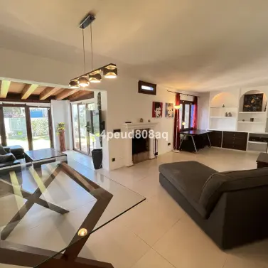 Venta de adosado en Sierra Blanca