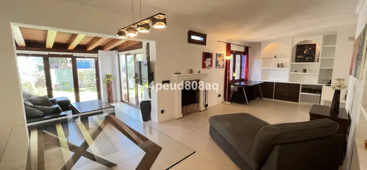 Venta de adosado en Sierra Blanca 1