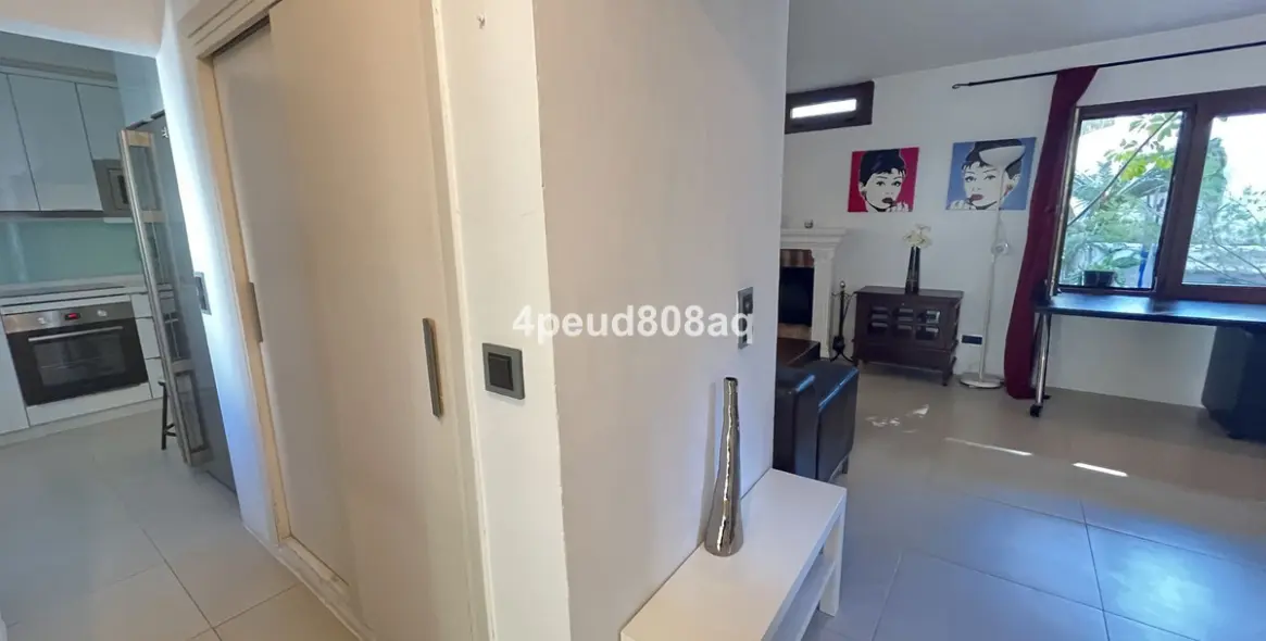 Venta de adosado en Sierra Blanca 11