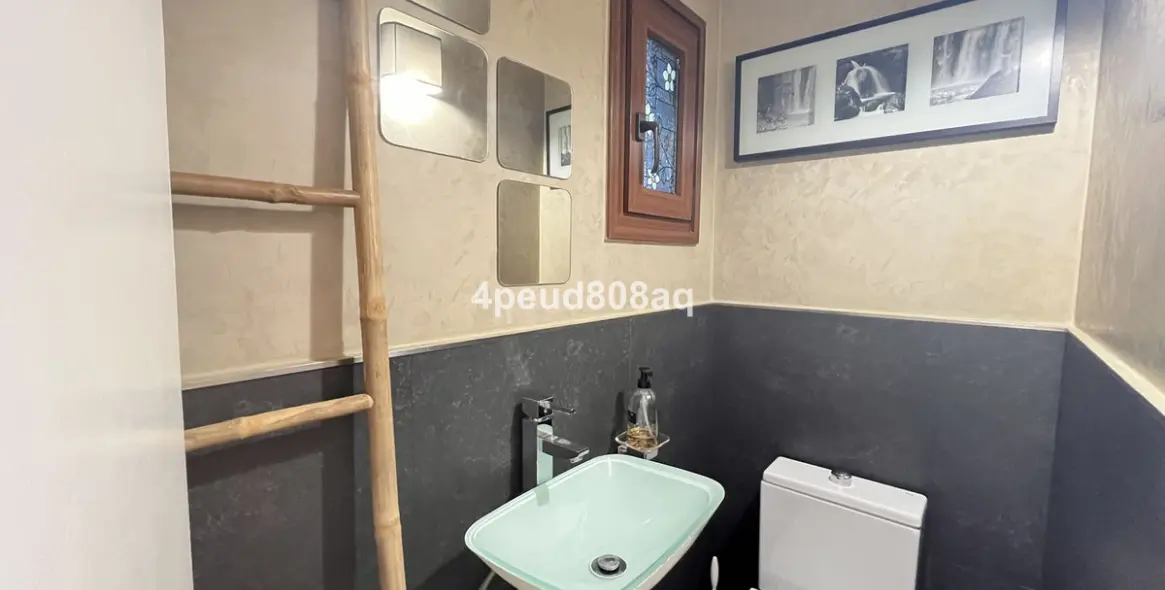 Venta de adosado en Sierra Blanca 13