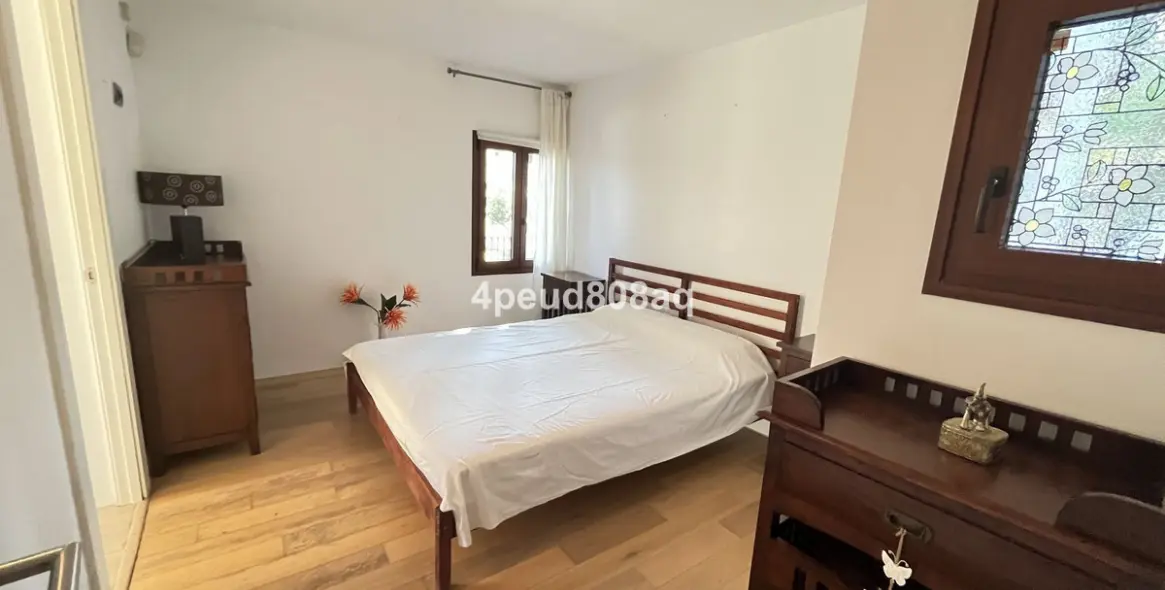 Venta de adosado en Sierra Blanca 16