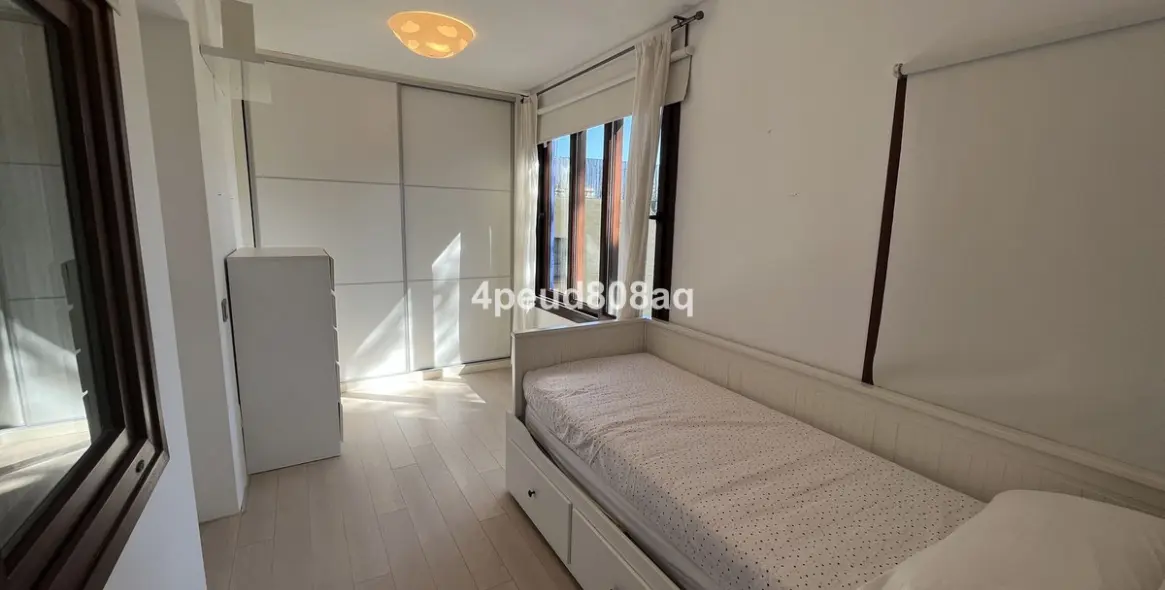 Venta de adosado en Sierra Blanca 20