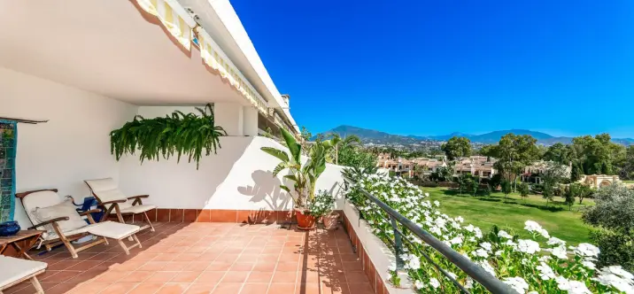 Venta de ático dúplex en Guadalmina Alta 0