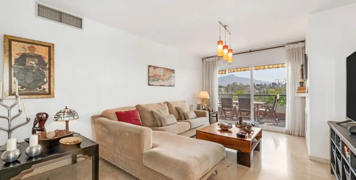 Venta de ático dúplex en Guadalmina Alta 3