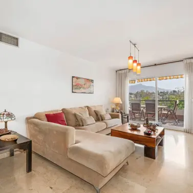 Venta de ático dúplex en Guadalmina Alta