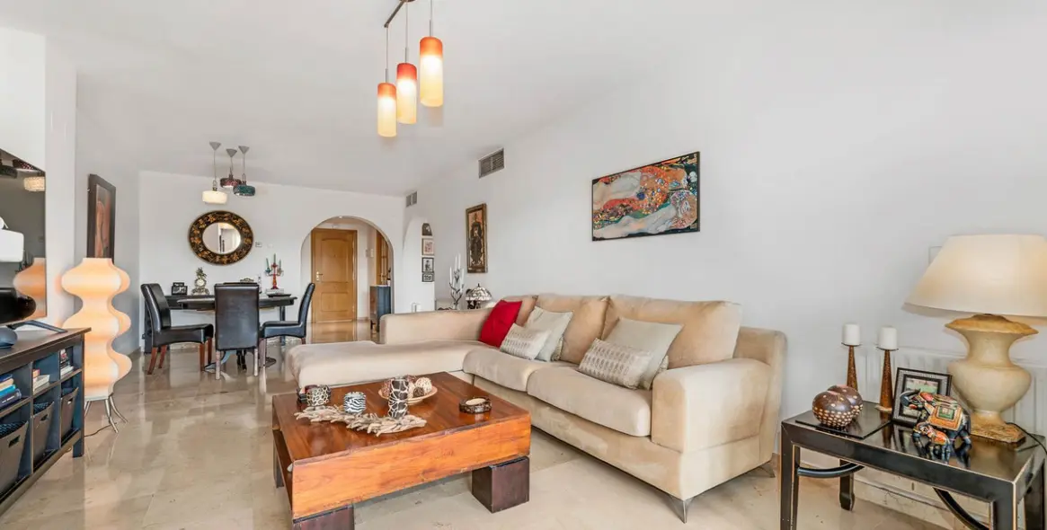 Venta de ático dúplex en Guadalmina Alta 6