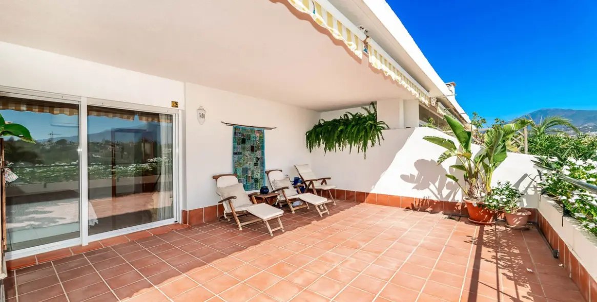 Продажа двухуровневого пентхауса в Guadalmina Alta 29