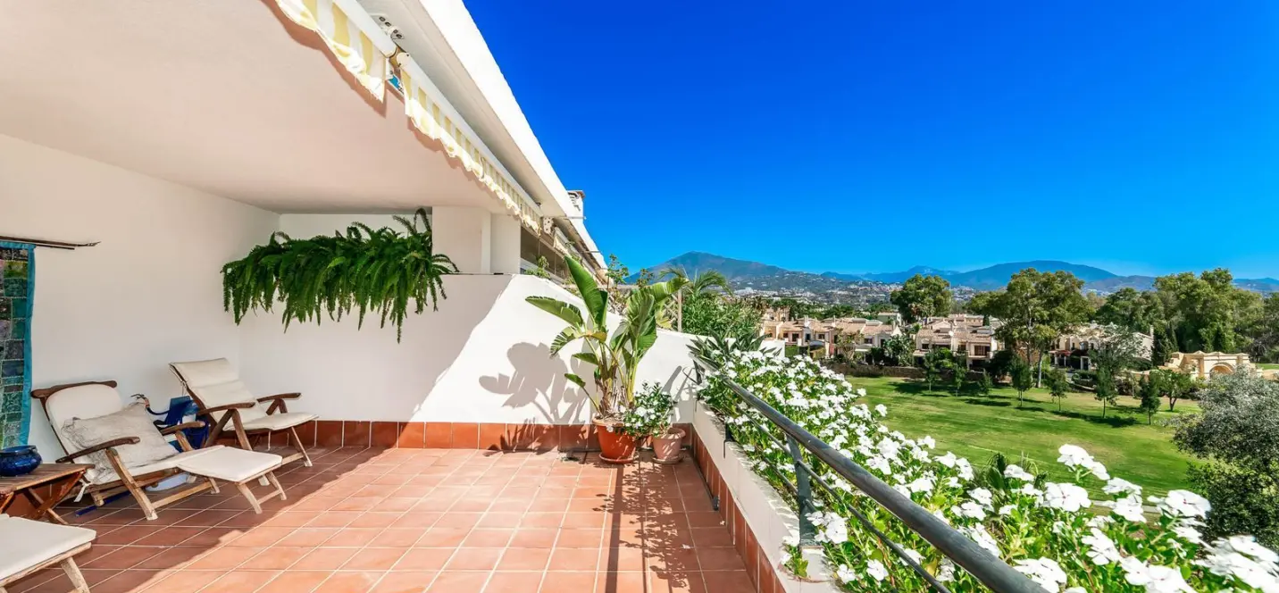 Venta de ático dúplex en Guadalmina Alta 0