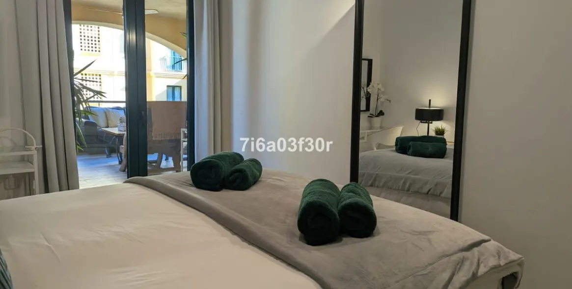 Venta de apartamento en planta media en San Pedro de Alcántara 10