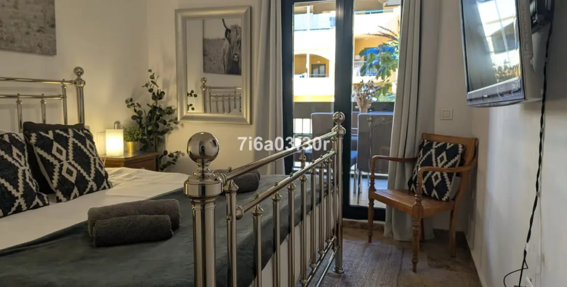 Venta de apartamento en planta media en San Pedro de Alcántara 17