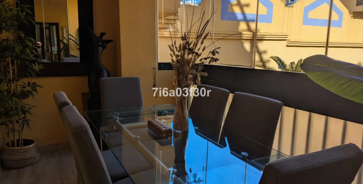 Venta de apartamento en planta media en San Pedro de Alcántara 31