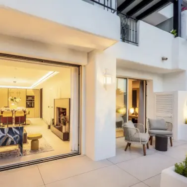 Venta de apartamento en planta baja en The Golden Mile