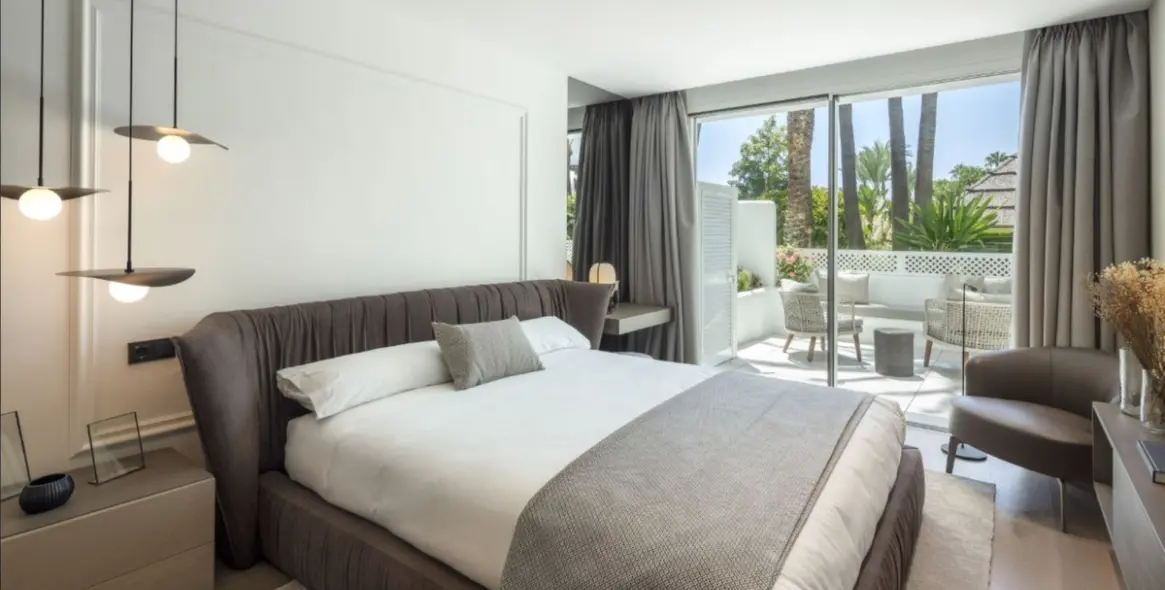 Venta de apartamento en planta baja en The Golden Mile 9