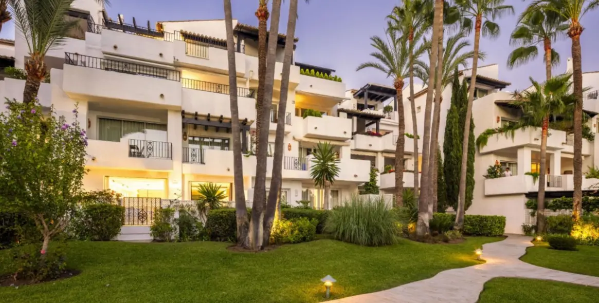 Venta de apartamento en planta baja en The Golden Mile 13