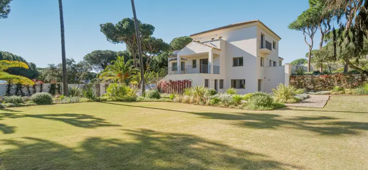 Venta de villa independiente en Hacienda Las Chapas 1