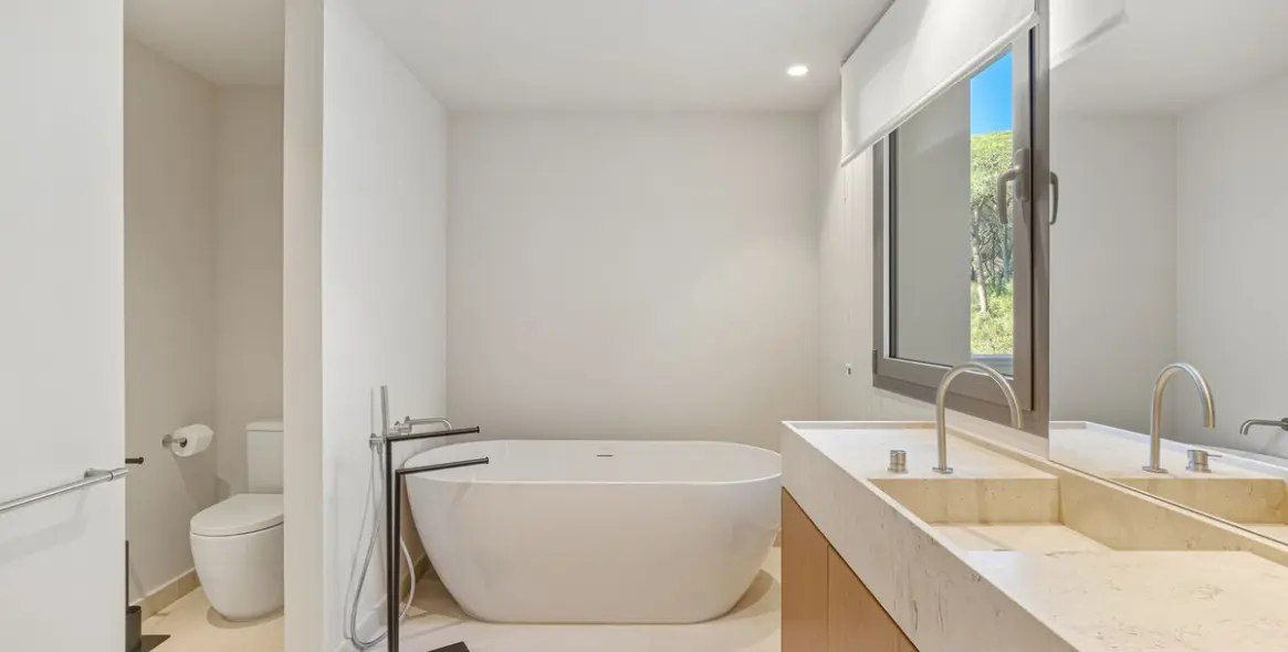 Venta de villa independiente en Hacienda Las Chapas 18