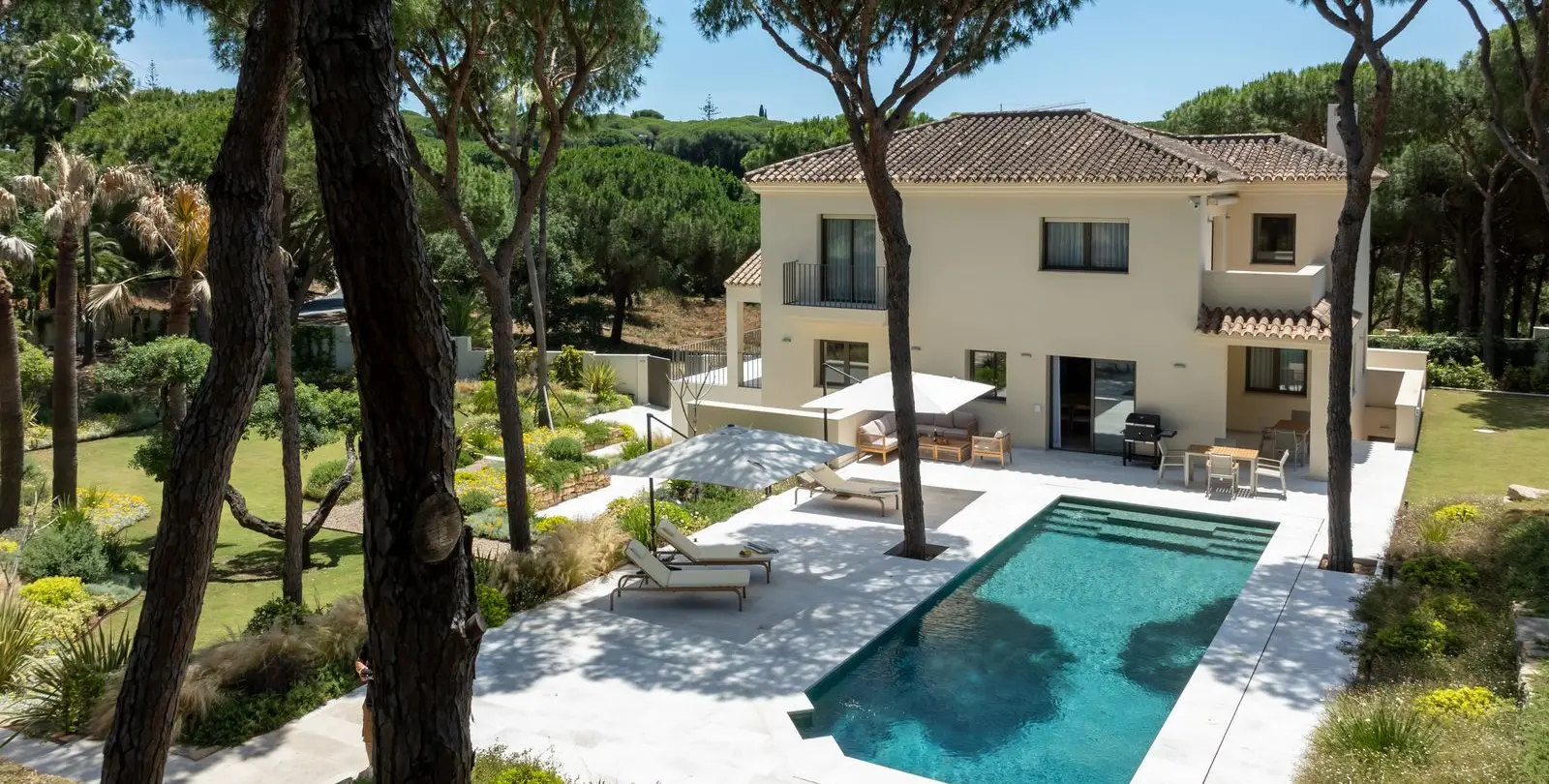 Short-term rent of detached villa in Hacienda Las Chapas 2