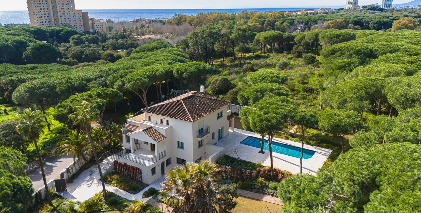 Short-term rent of detached villa in Hacienda Las Chapas 3