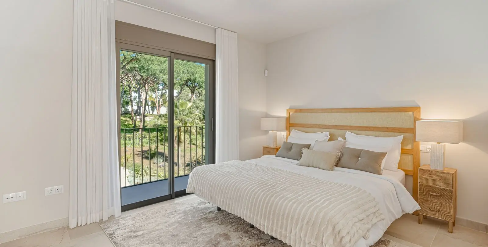 Short-term rent of detached villa in Hacienda Las Chapas 28