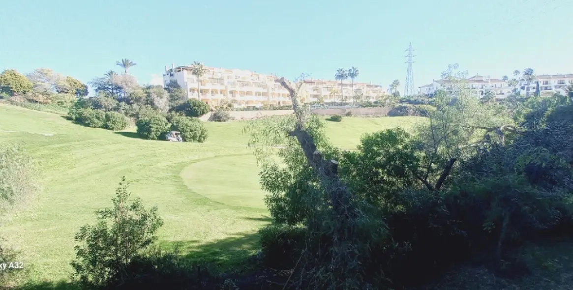 Sale of ground floor apartment in Riviera del Sol 24