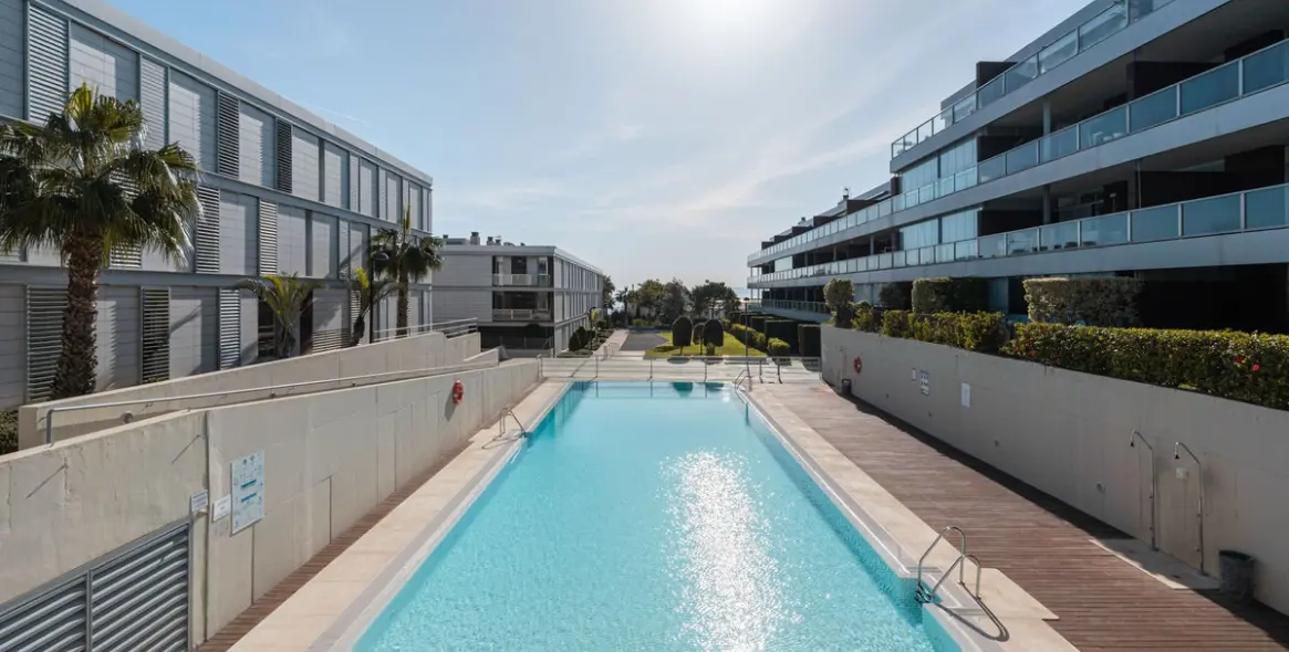 Продажа апартаментов на среднем этаже в La Duquesa 1