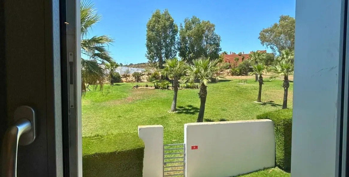 Продажа апартаментов на среднем этаже в La Duquesa 6