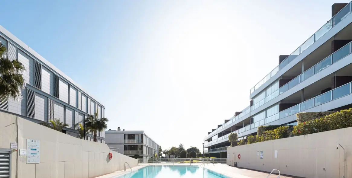 Продажа апартаментов на среднем этаже в La Duquesa 13