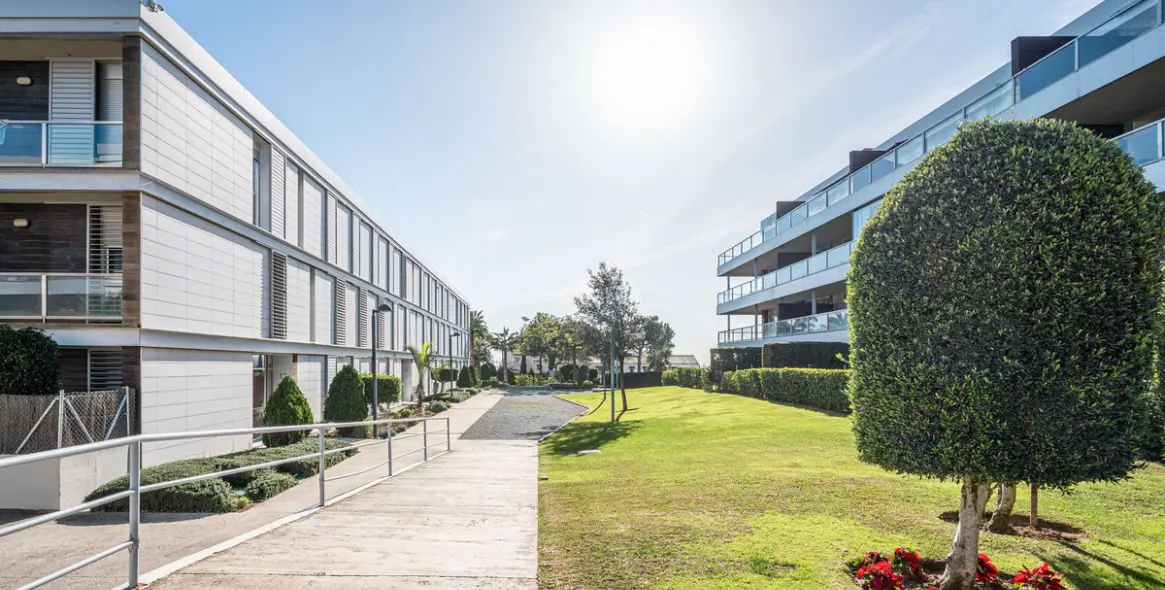 Продажа апартаментов на среднем этаже в La Duquesa 15