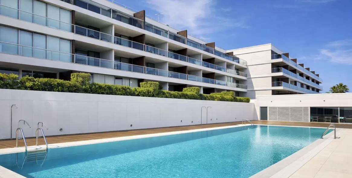 Продажа апартаментов на среднем этаже в La Duquesa 21