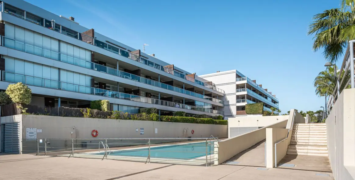 Продажа апартаментов на среднем этаже в La Duquesa 58