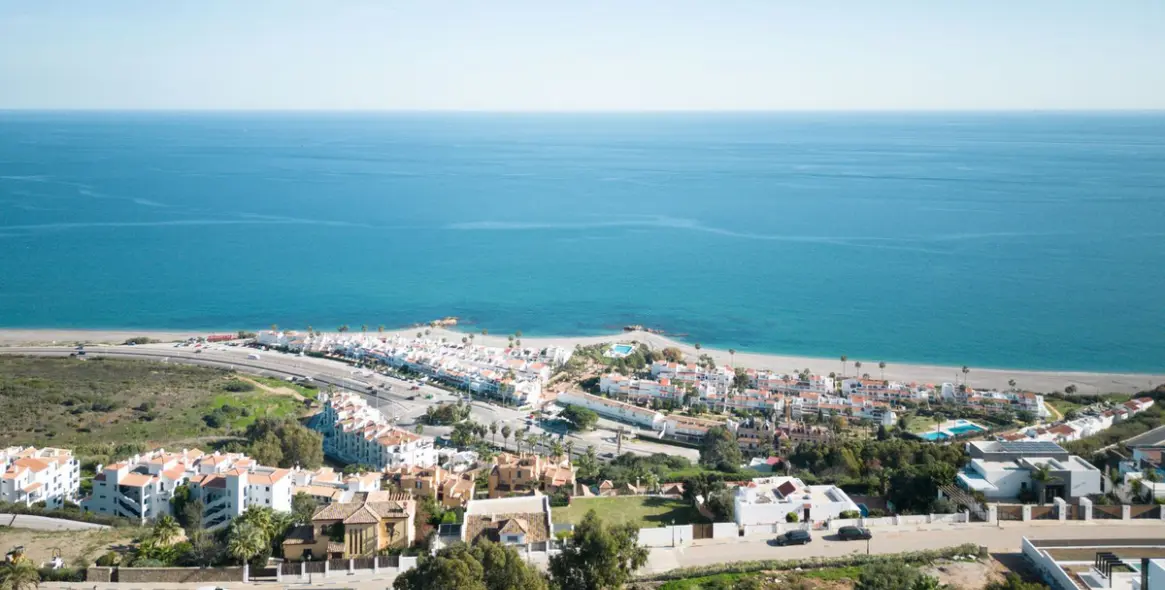 Продажа апартаментов на среднем этаже в La Duquesa 60