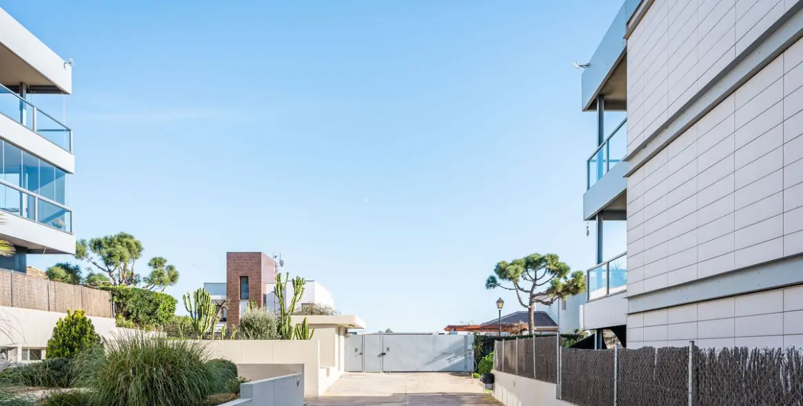 Продажа апартаментов на среднем этаже в La Duquesa 63