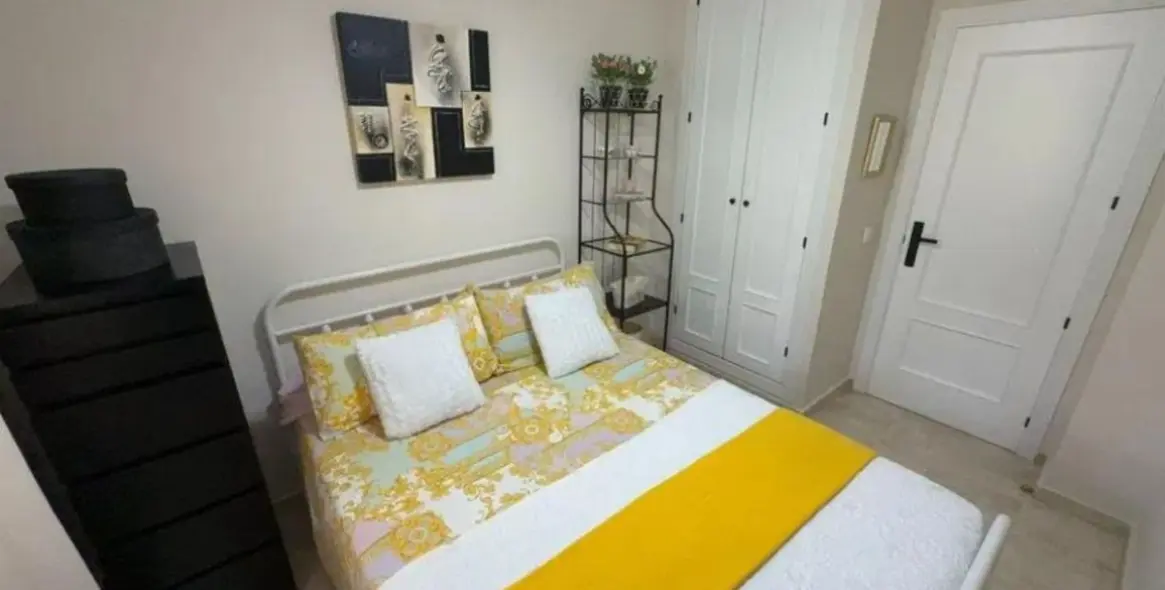 Sale of ground floor apartment in Las Chapas 25