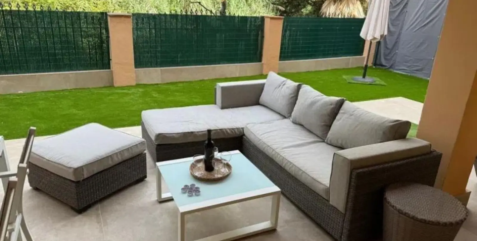 Venta de apartamento en planta baja en Las Chapas 3