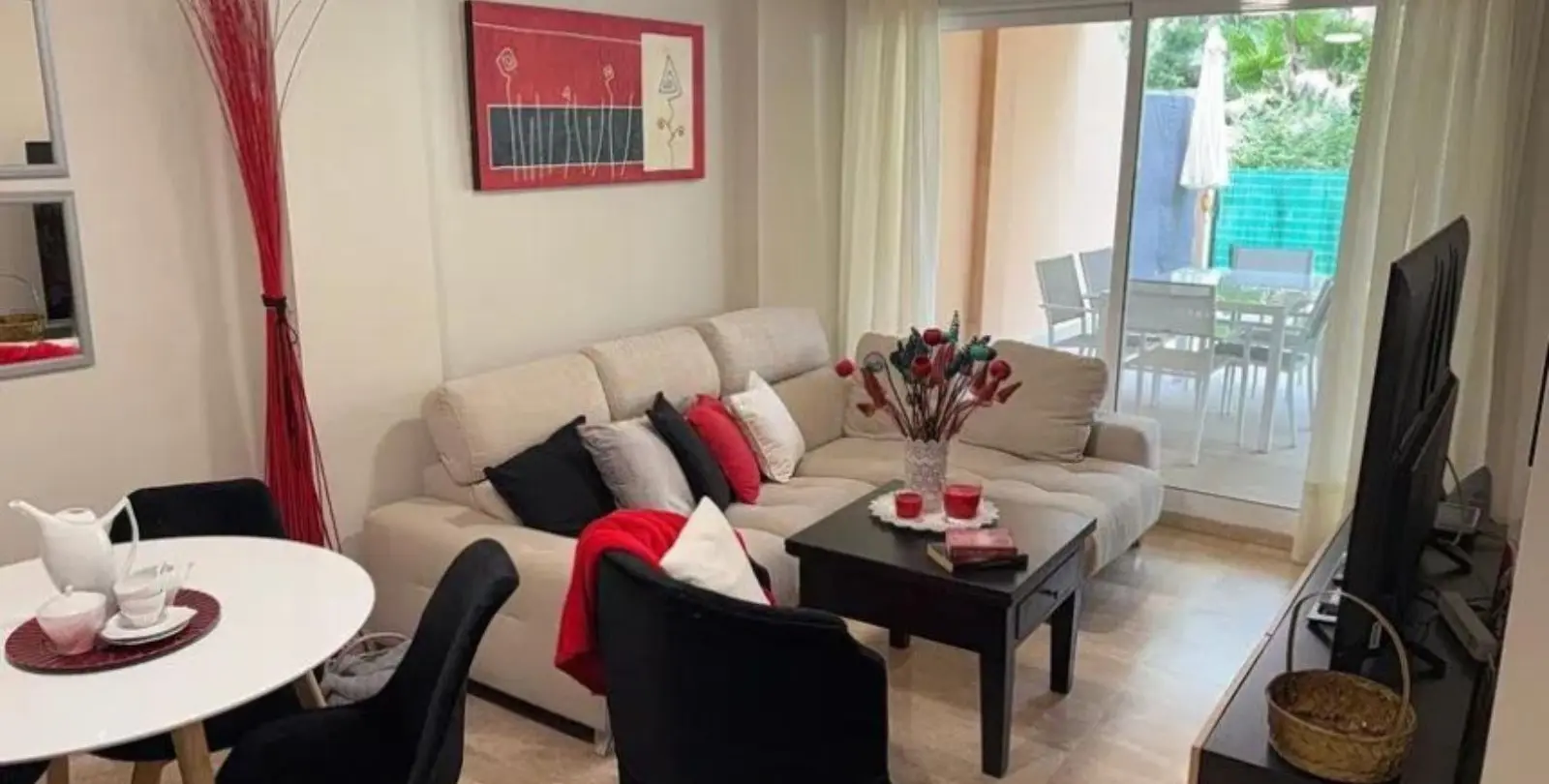 Venta de apartamento en planta baja en Las Chapas 4