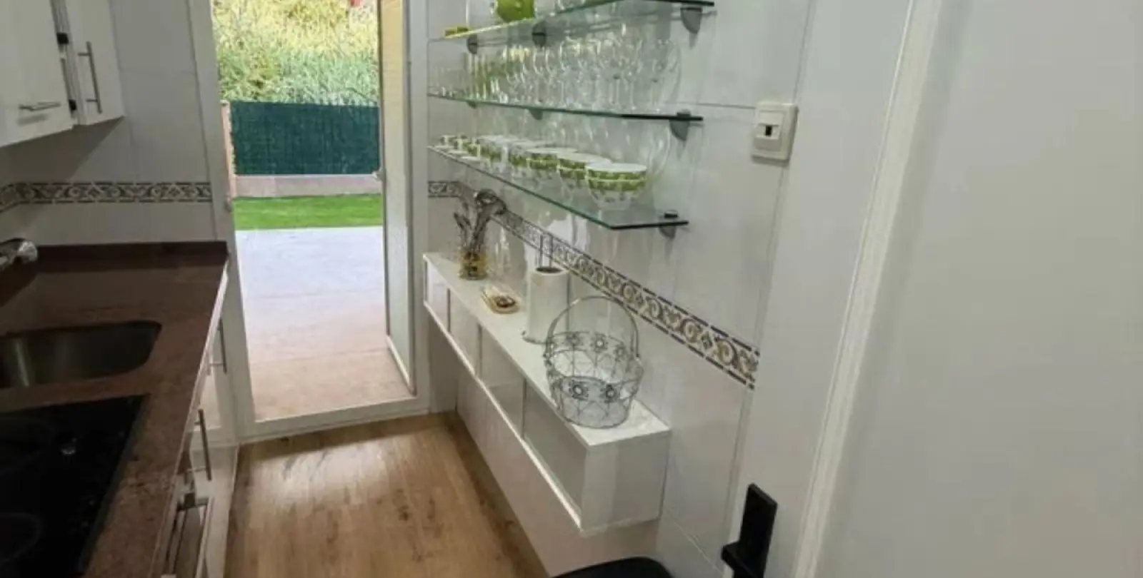 Venta de apartamento en planta baja en Las Chapas 7