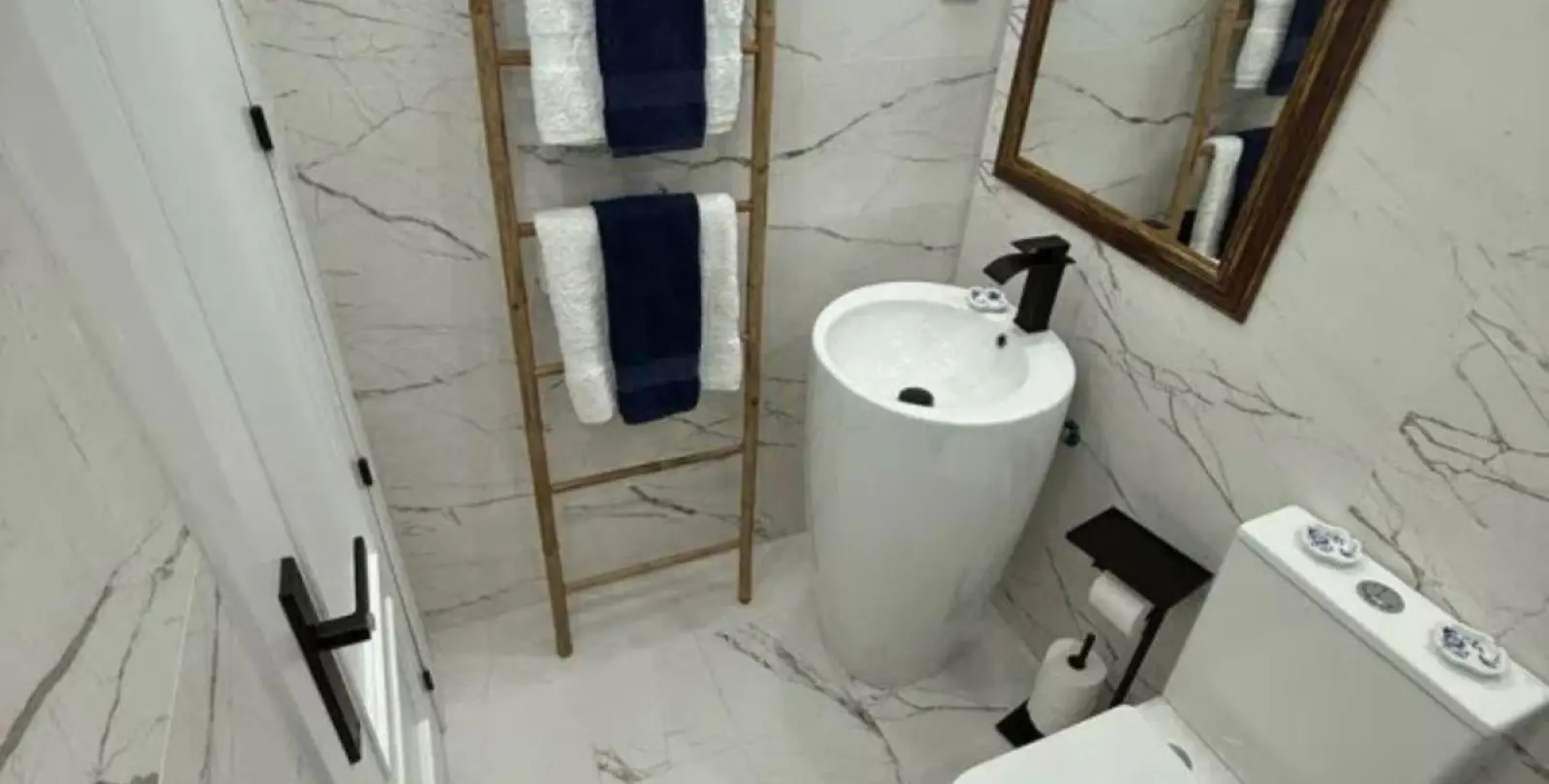 Venta de apartamento en planta baja en Las Chapas 15