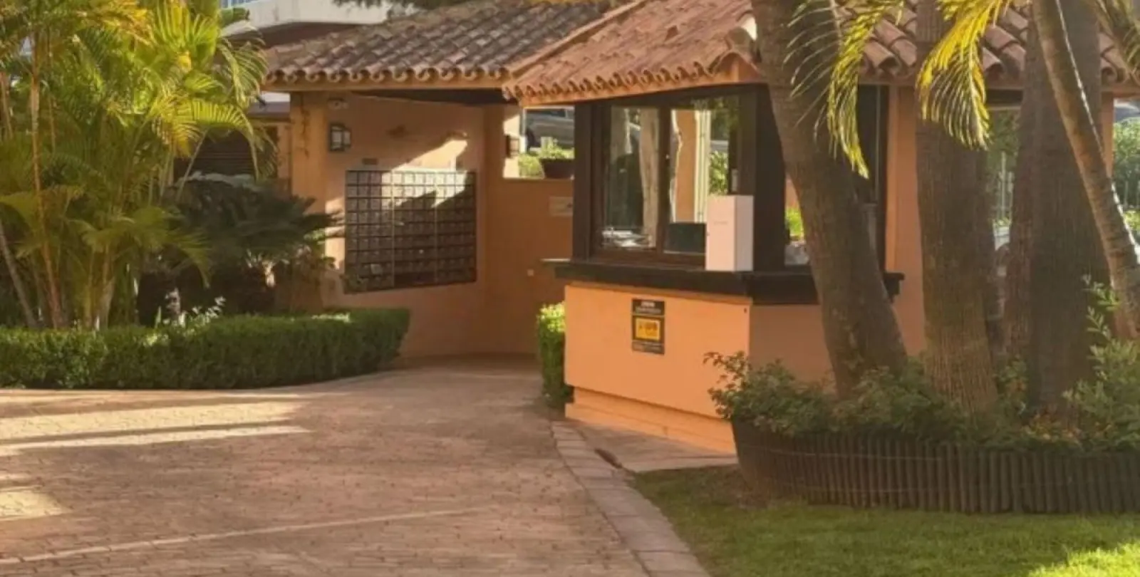 Venta de apartamento en planta baja en Las Chapas 17