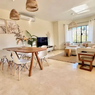 Sale of detached villa in Riviera del Sol