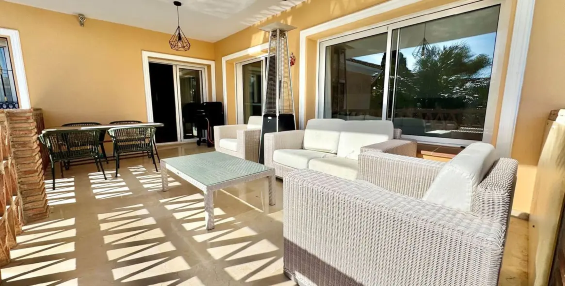Sale of detached villa in Riviera del Sol 11