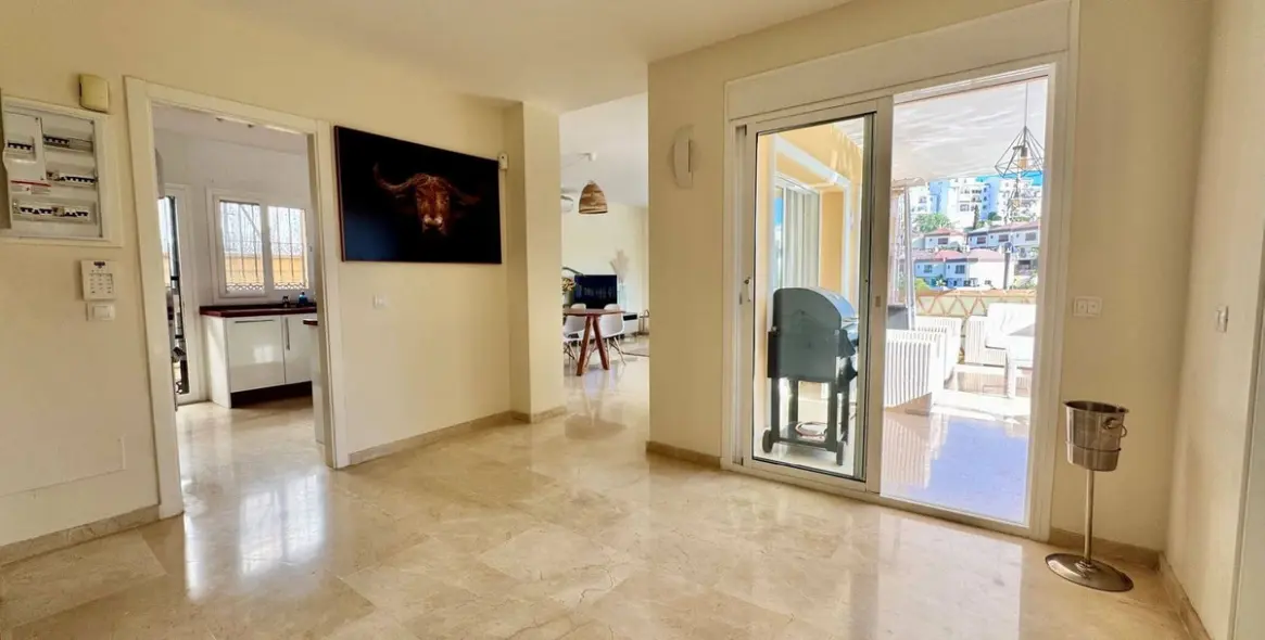 Sale of detached villa in Riviera del Sol 20
