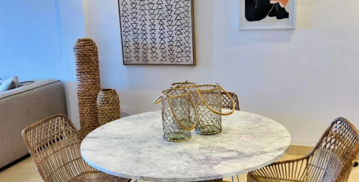 Продажа апартаментов на среднем этаже в The Golden Mile 12