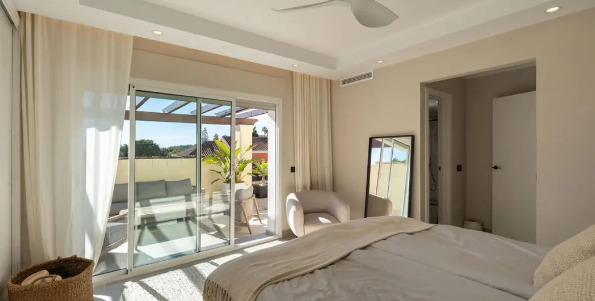 Продажа таунхауса в Nueva Andalucía 20