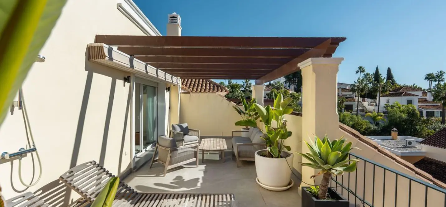 Sale of townhouse in Nueva Andalucía 0