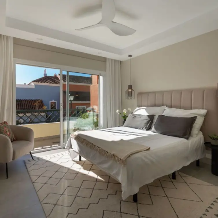Sale of townhouse in Nueva Andalucía