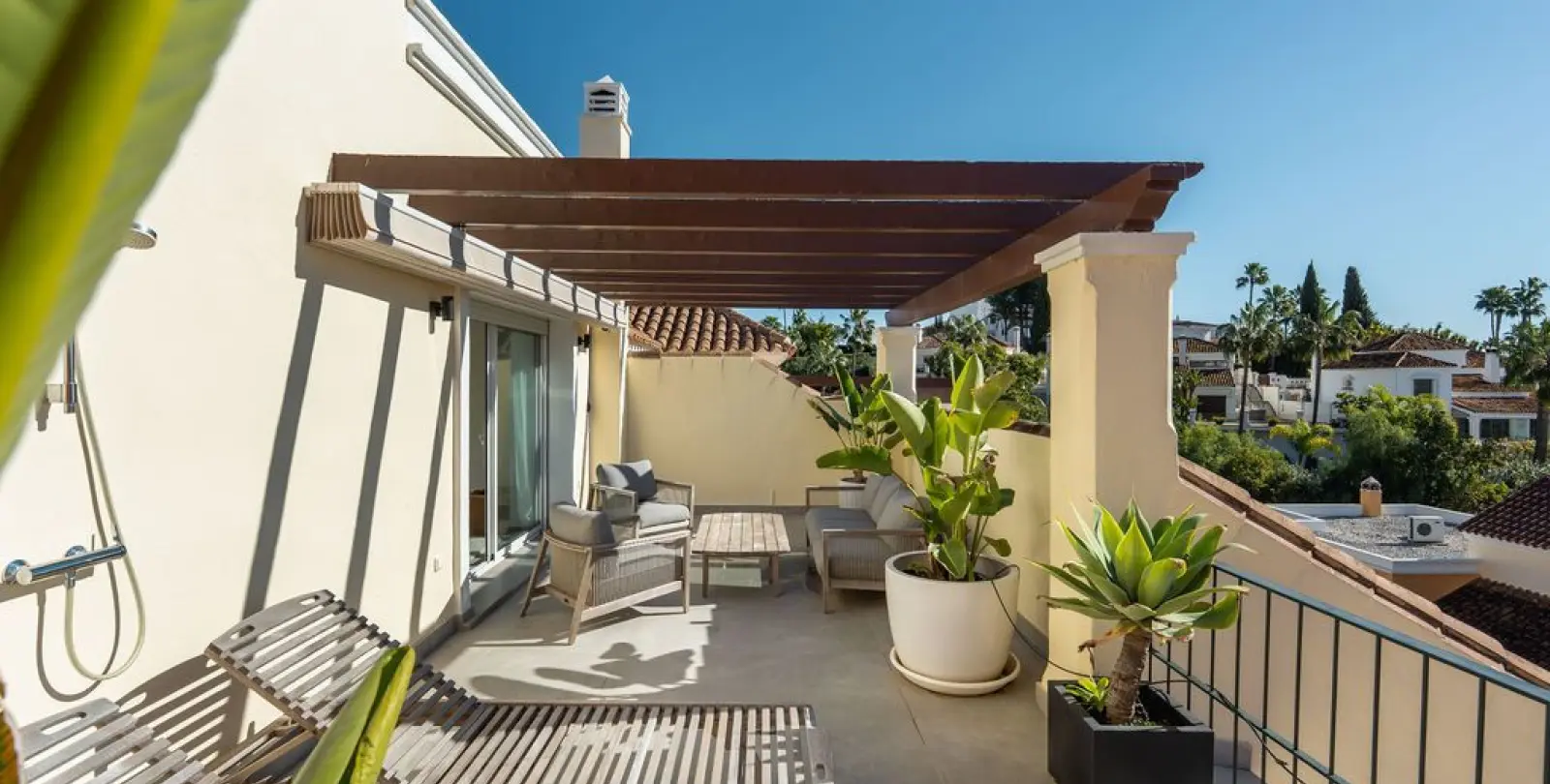 Sale of townhouse in Nueva Andalucía 1