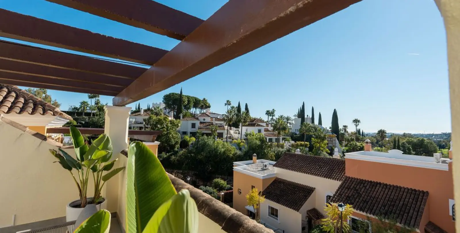 Sale of townhouse in Nueva Andalucía 27